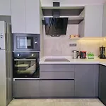Taksim Square 1 1 Fully Equipped Air Conditioned Luxury