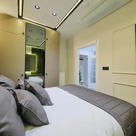 Taksim Square 1 1 Fully Equipped Air Conditioned Luxury イスタンブール