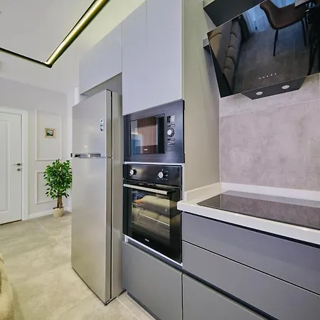 Daire Taksim Square 1 1 Fully Equipped Air Conditioned Luxury *