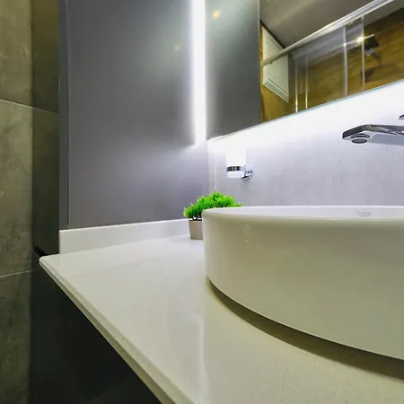 Taksim Square 1 1 Fully Equipped Air Conditioned Luxury